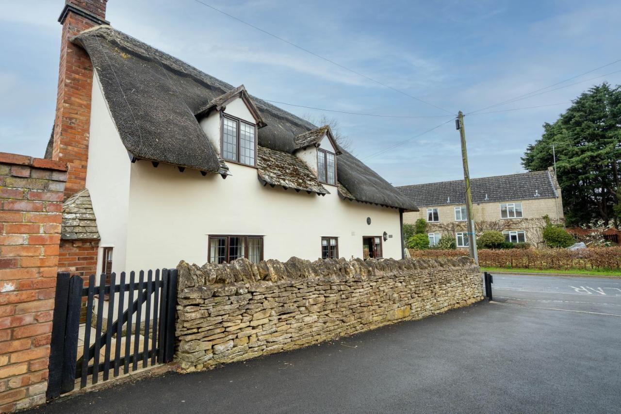 Cotswold Thatched Cottage Mickleton  エクステリア 写真